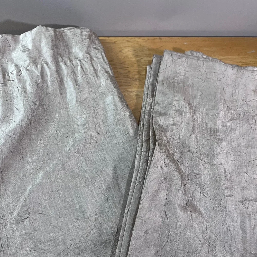 Croscill crinkled texture